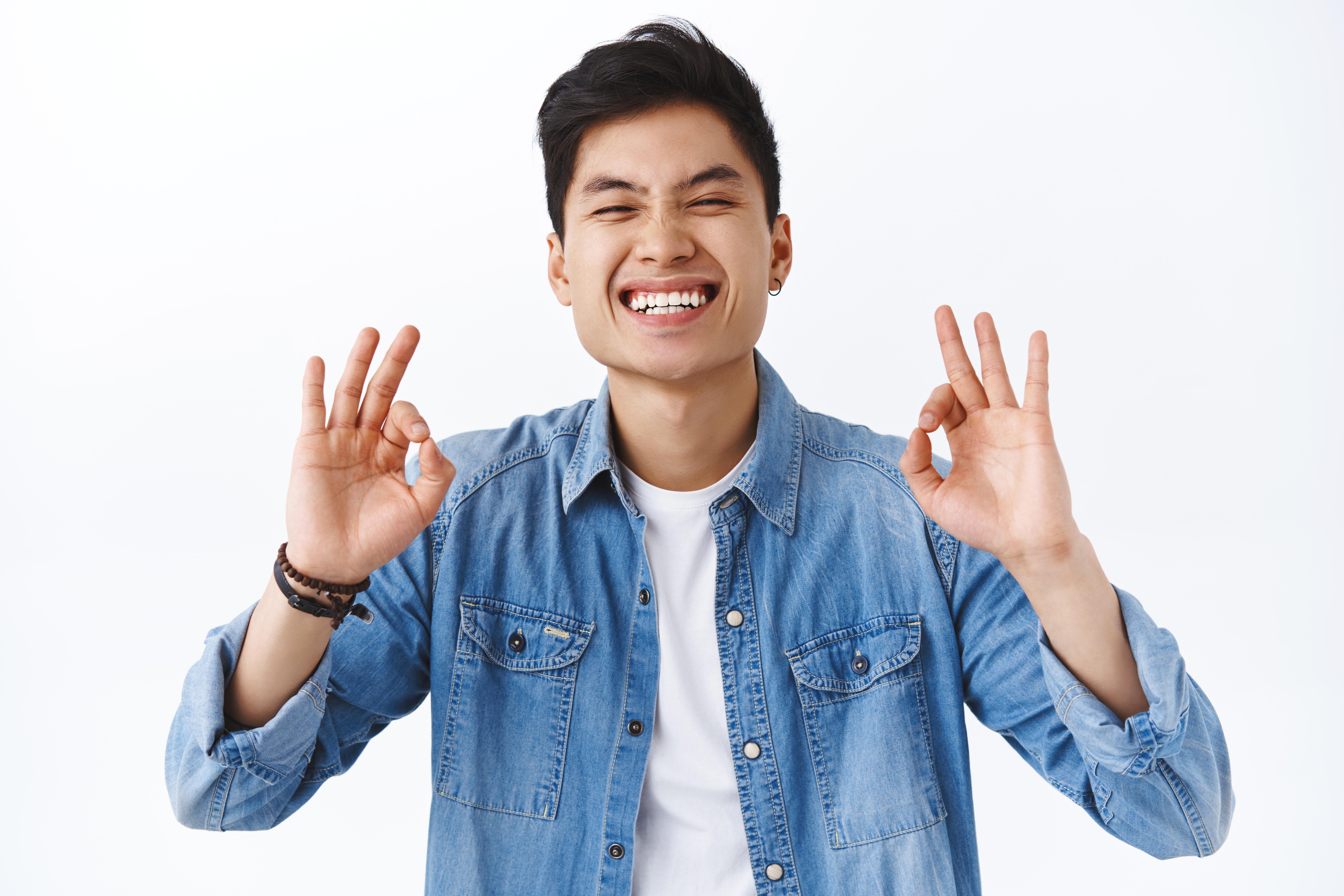 คุณวริศรา ทองใบ